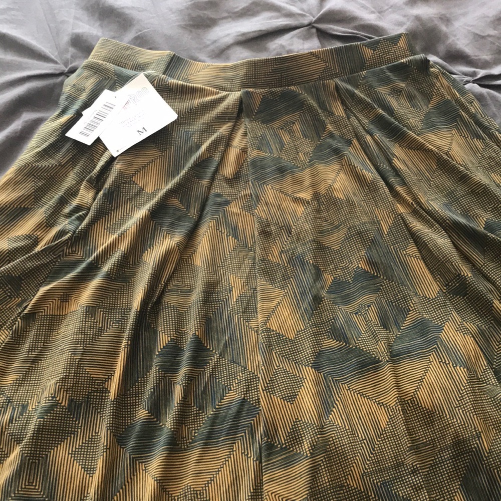 Lularoe skirt (Madison) size medium